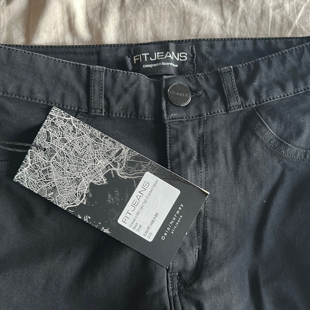 NWT 360 LIGHT HIGH WAISTED FIT JEANS